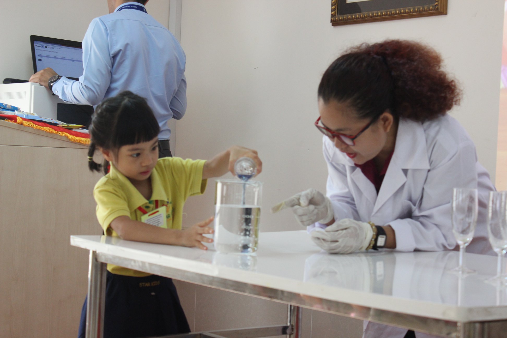 Tham quan trường Tiểu học