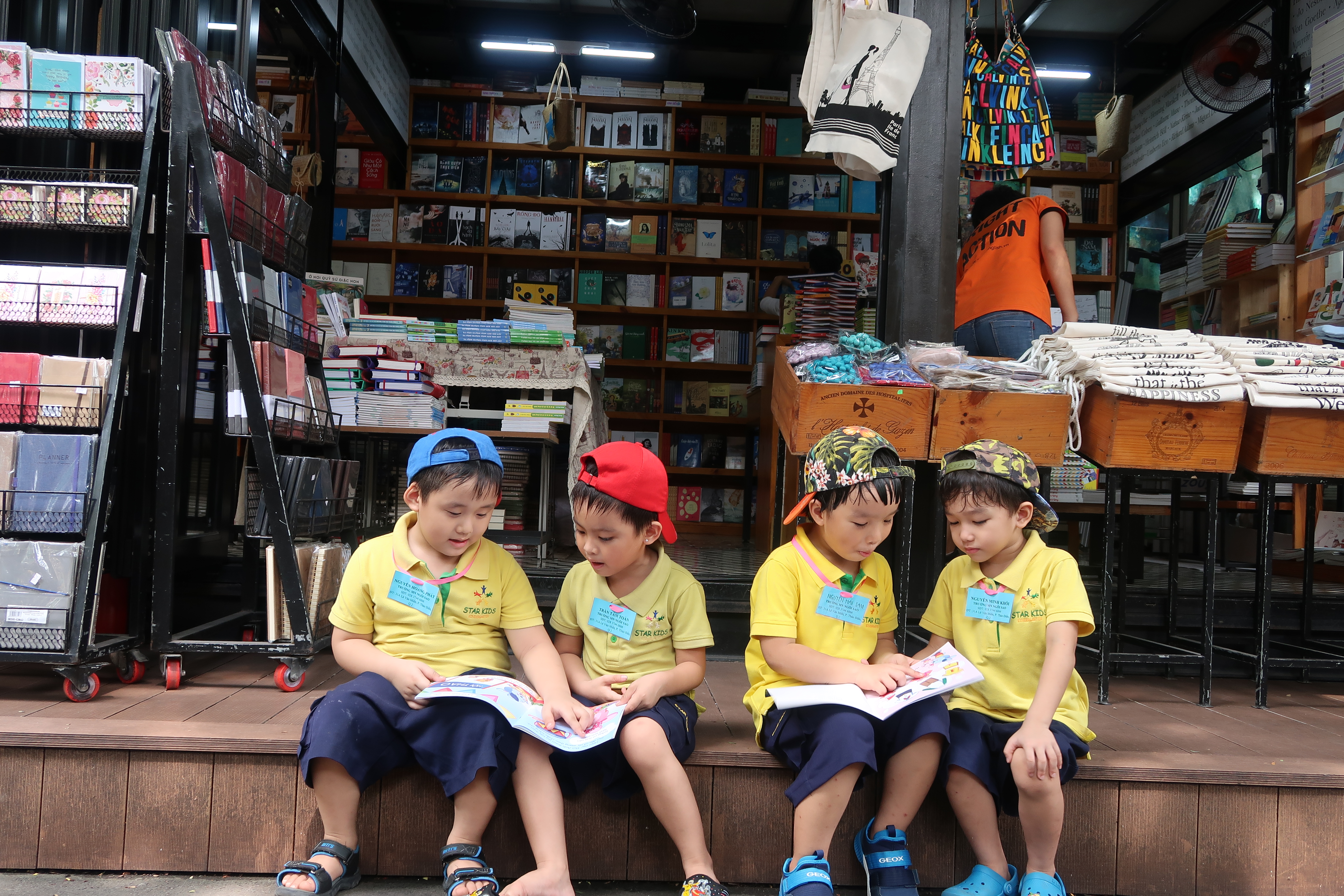 STARKIDS THAM QUAN ĐƯỜNG SÁCH THÀNH PHỐ