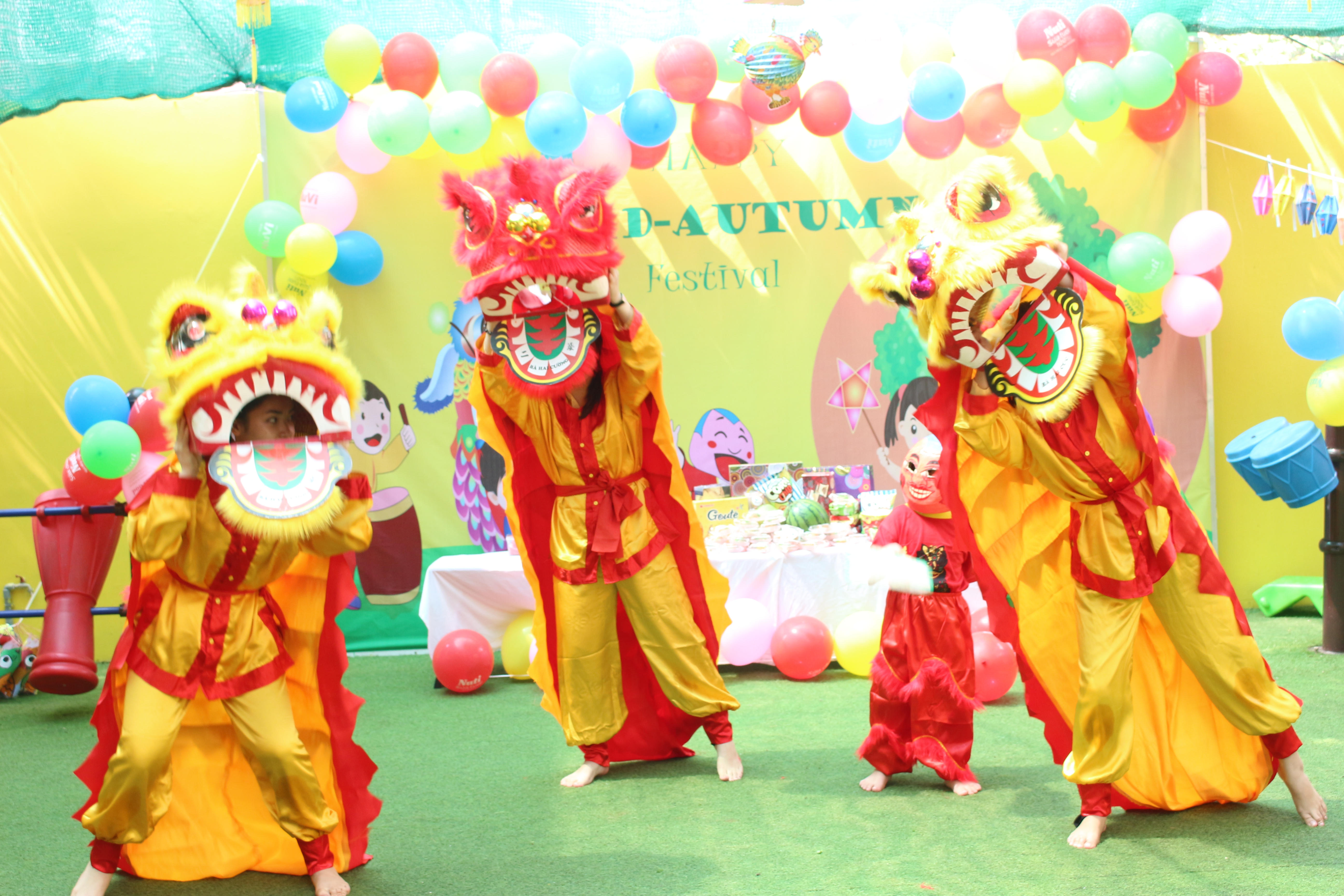 STARKIDS VUI TRUNG THU SUM VẦY